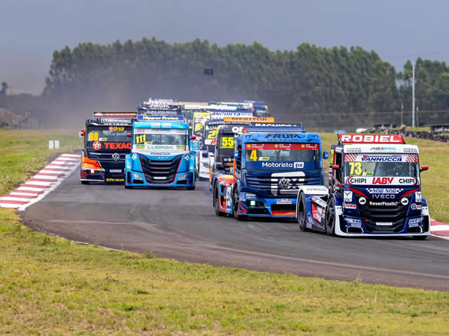 Leandro Totti e Felipe Giaffone vencem na Copa Truck em Campo Grande