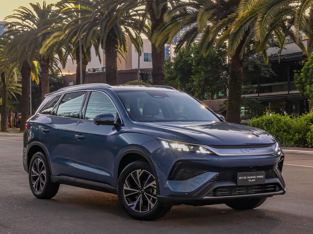 Partindo de R$176.990, Novo BYD Song Pro chega com mecânica híbrida flex