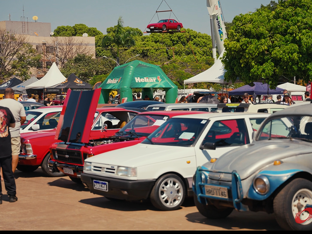 Retrocar MS reúne mais de mil carros antigos em Campo Grande e celebra a história do automóvel