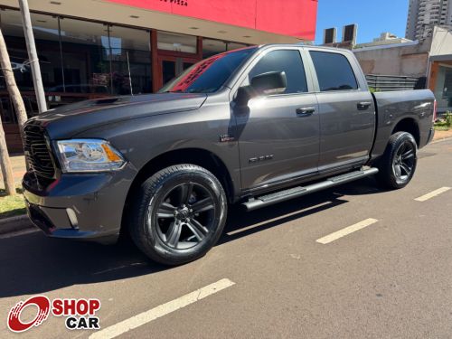 1500 Classic Laramie Night Edition 5.7 V8 4X4 C.D. A/T