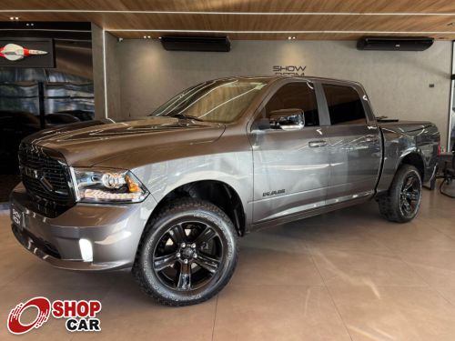 1500 Classic Laramie Night Edition 5.7 V8 4X4 C.D. A/T