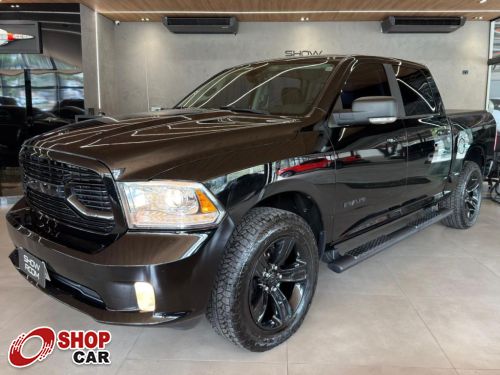 1500 Classic Laramie Night Edition 5.7 V8 4x4 C.D. A/T
